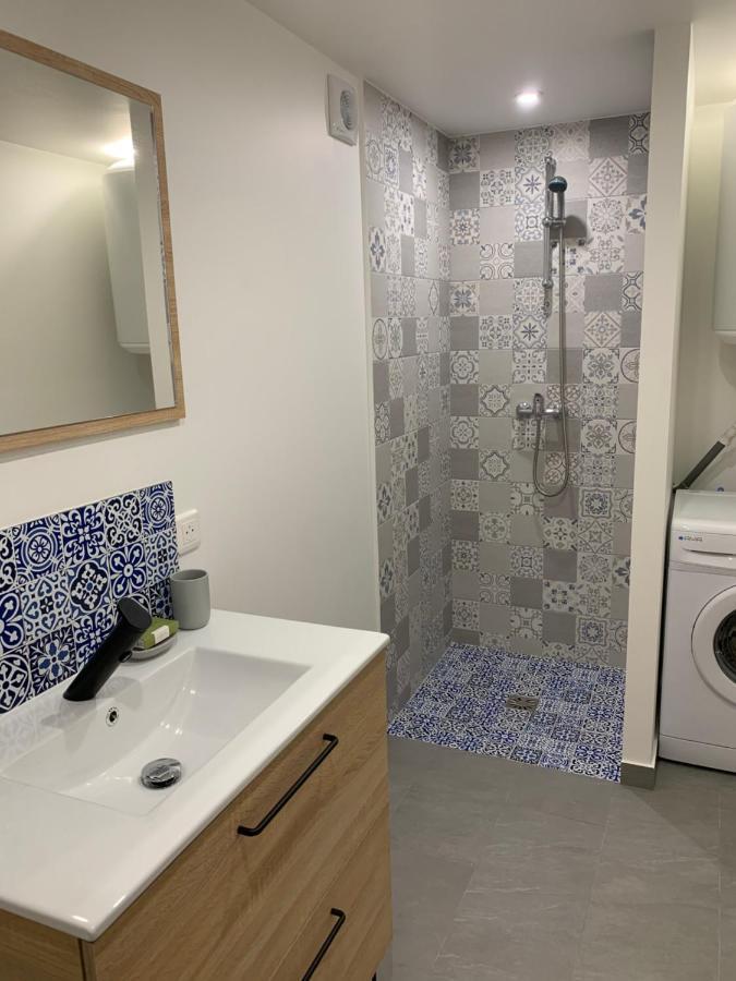 Charmant logement avec un extérieur et un jacuzzi Lançon-Provence Extérieur photo